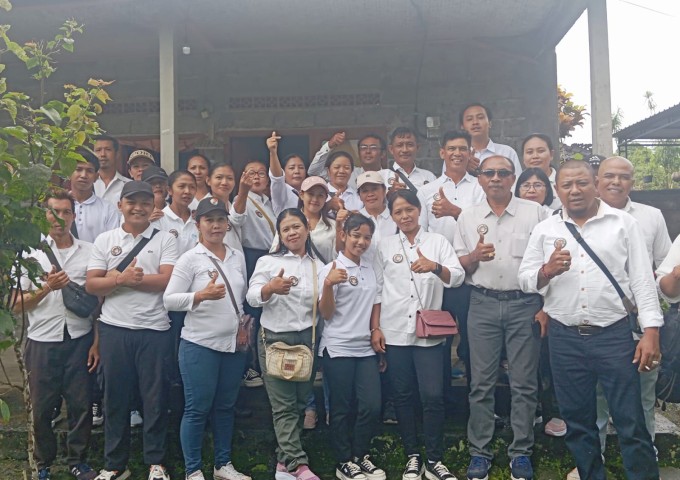 Apresiasi Penasehat BRNR Klungkung: Aksi Berbagi di Desa Timuhun, Wujud Nyata Kepedulian Sosial