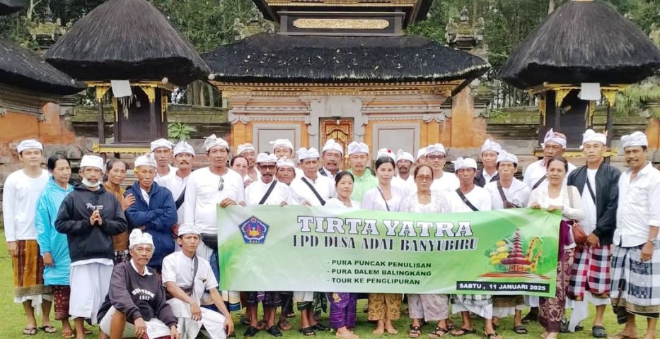 Pelaksanaan Tirta Yatra LPD Desa Adat Banyubiru Jembrana: Semangat Bakti dalam Guyuran Hujan