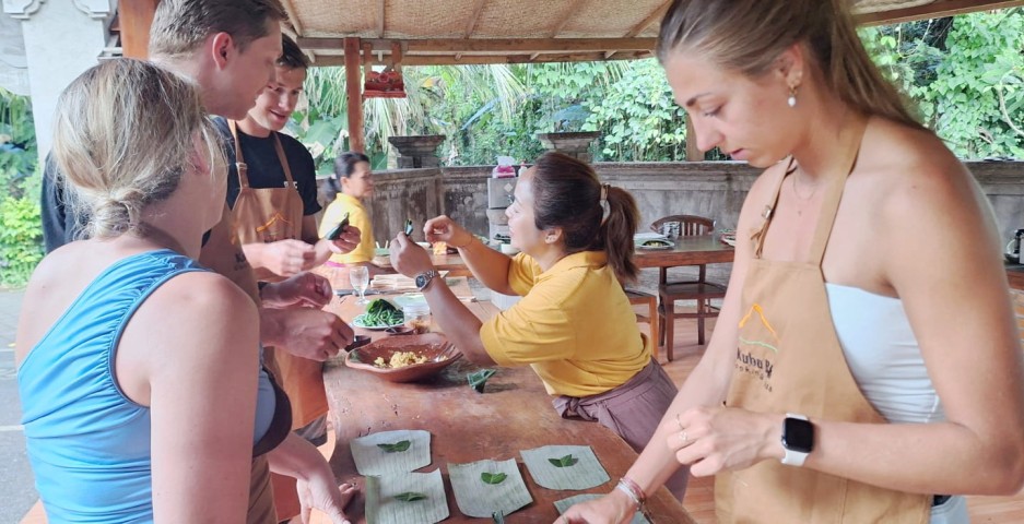 Kubu Bali Cooking Class: Pengalaman Kuliner dan Budaya Bali yang Tak Terlupakan